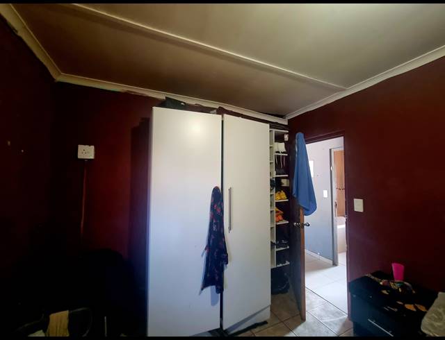 2 BEDROOM HOUSE FOR SALE IN UMHLATHUZE